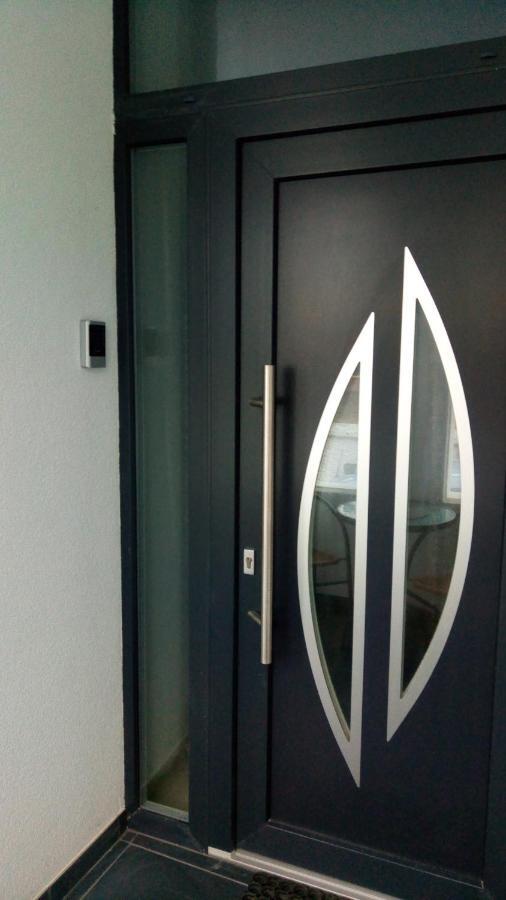 Loli Apartman Miskolc Exterior photo
