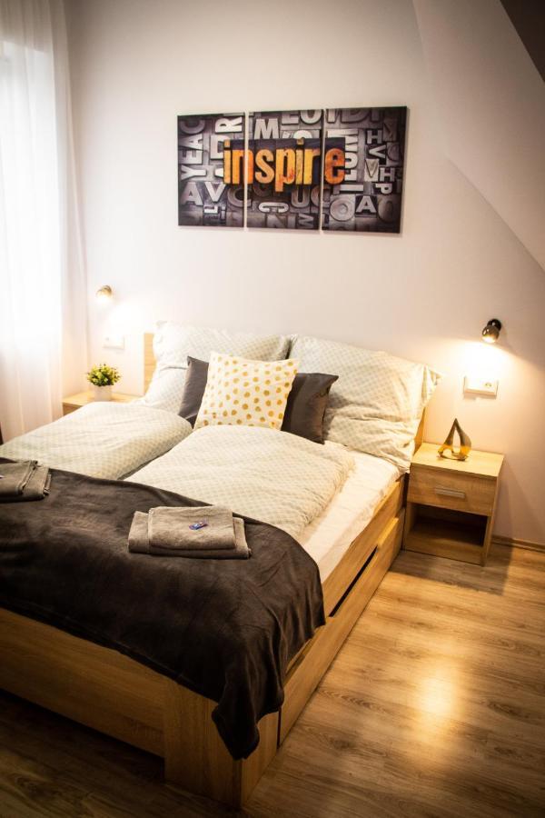Loli Apartman Miskolc Exterior photo