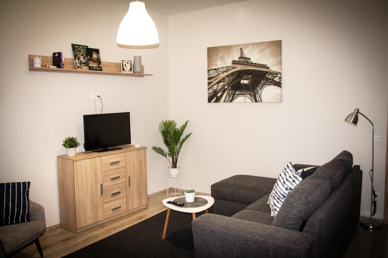 Loli Apartman Miskolc Exterior photo