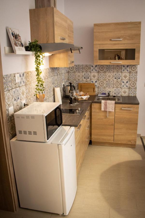 Loli Apartman Miskolc Exterior photo